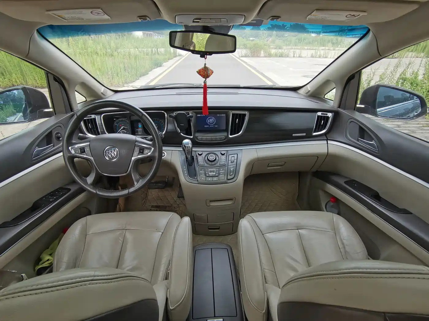 Фото 13 - Buick GL8
