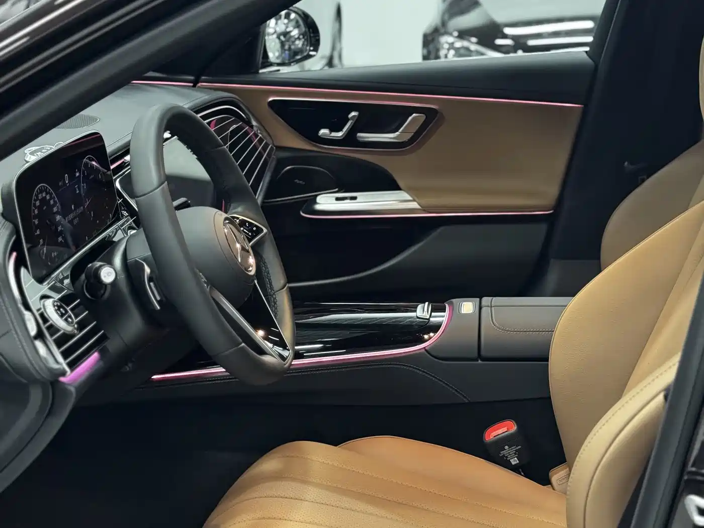Mercedes-Benz E-Class 2025 E 260 L фото 4