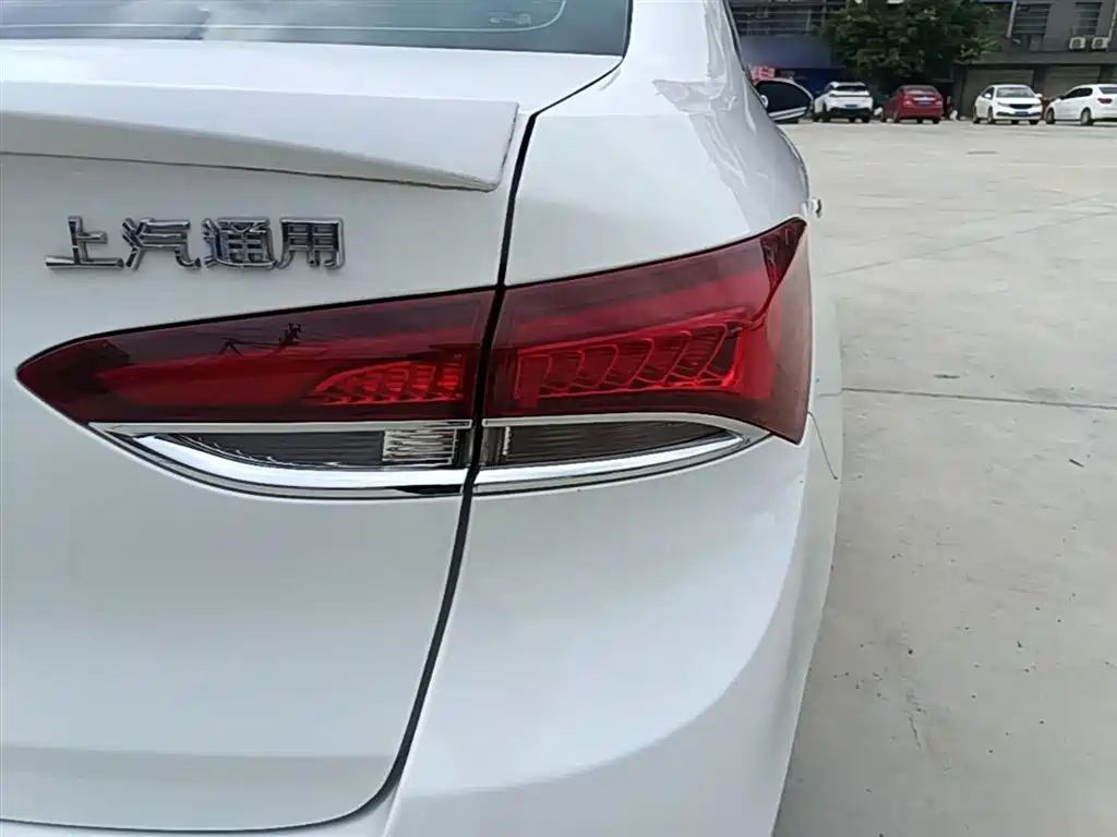 Buick Excelle 2021 Facelift Exemplar 1.5L Auto Elite фото 8