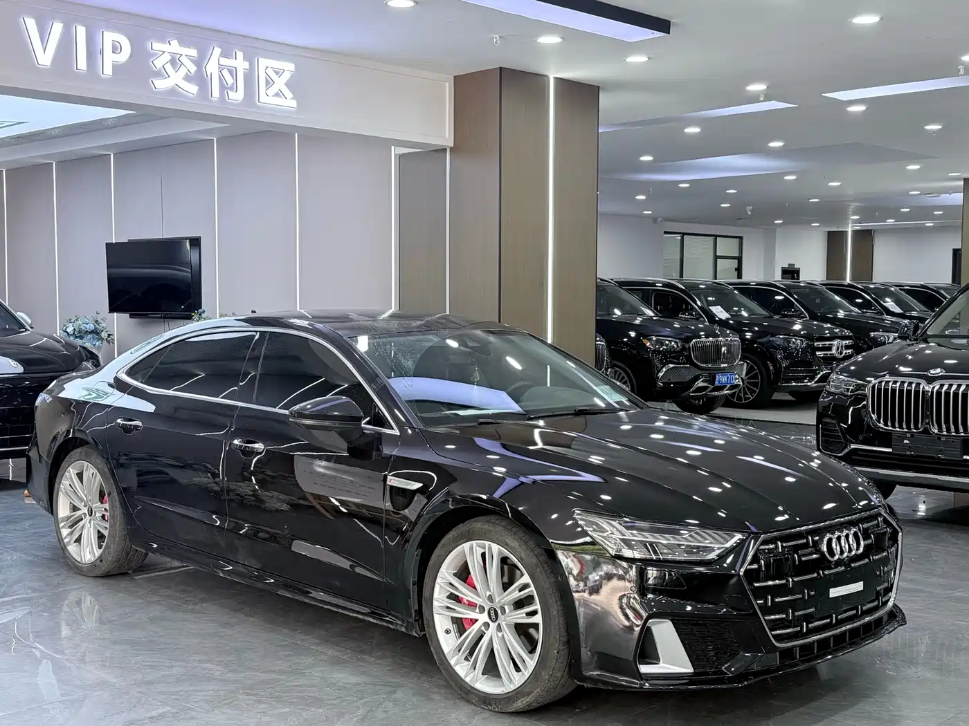 Audi A7L 2024 45 TFSI quattro Premium Luxury фото 3