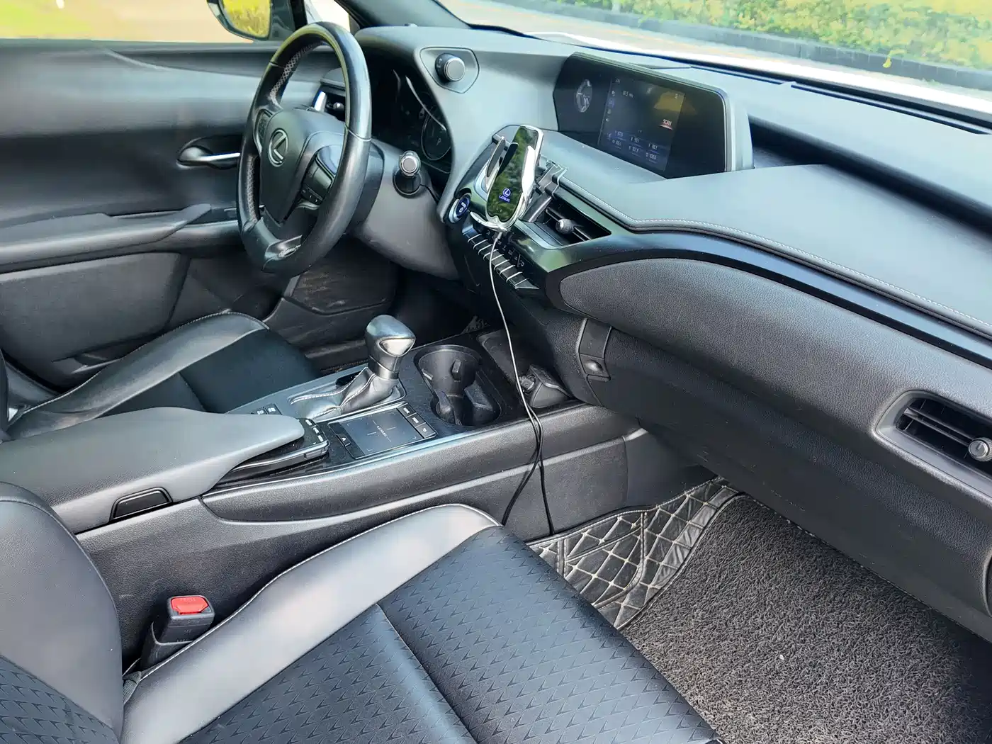 Lexus UX 2019 2019 260h Explorer Cool Edition (China V)