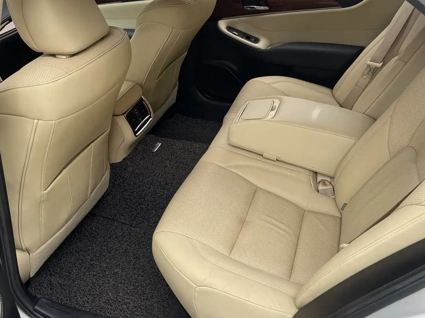 Toyota Crown 2015 2.0T Fashion фото 6