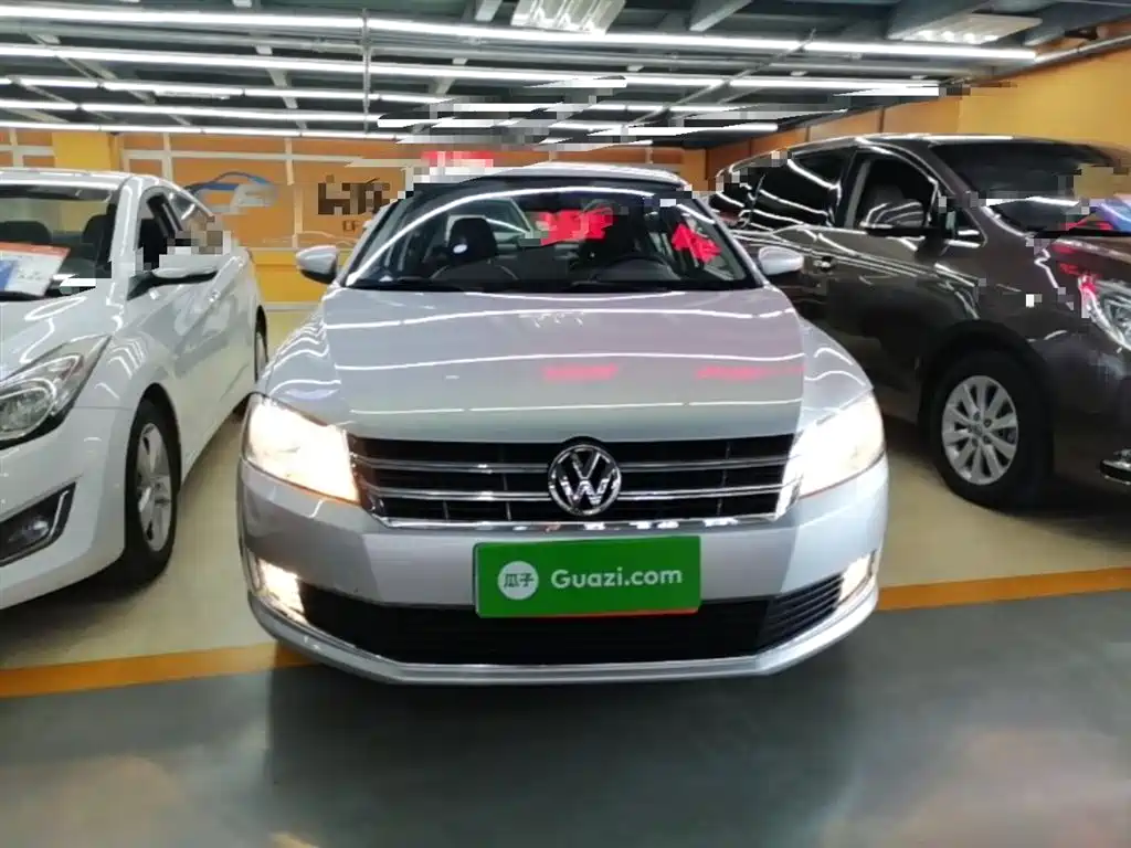 Volkswagen Lavida 2013 Facelift 1.6L Automatic Luxury фото 3
