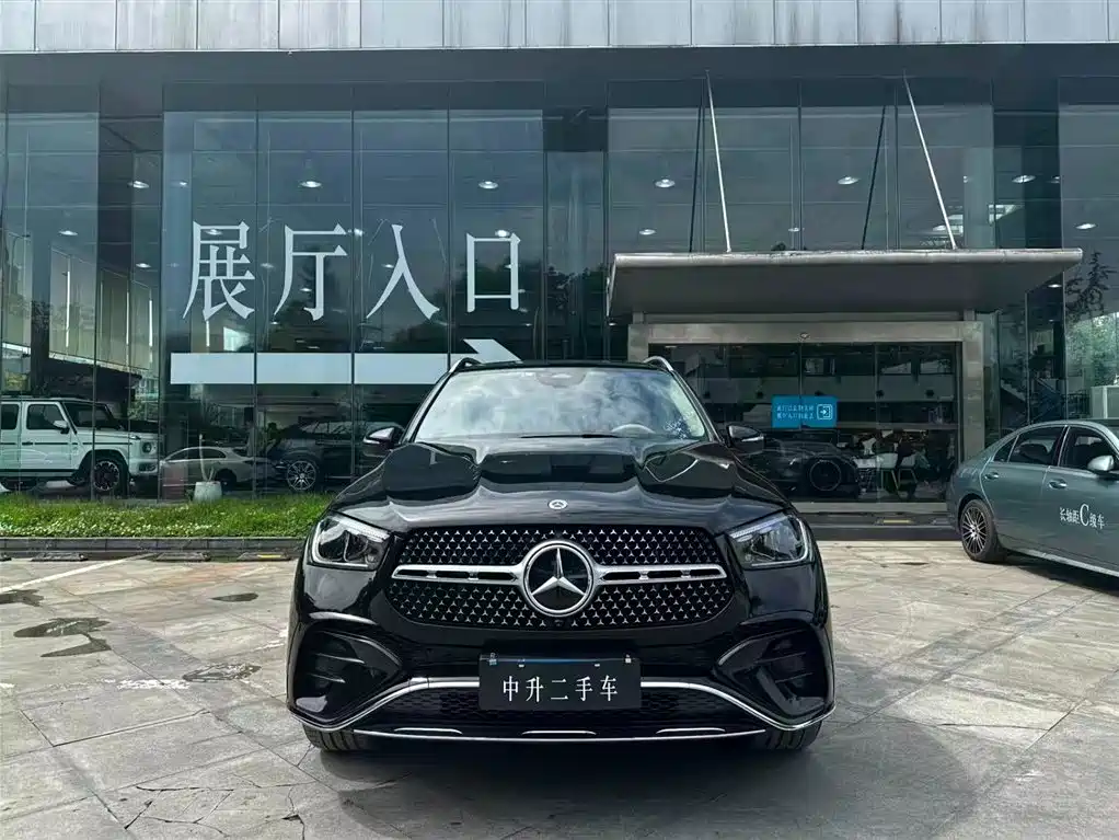 Mercedes-Benz GLE 2025 GLE 450 4MATIC Fashion фото 3