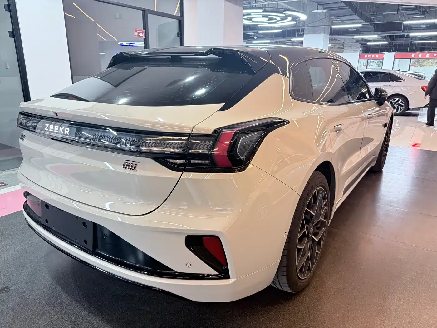 ZEEKR EXTREME KRYPTON 001