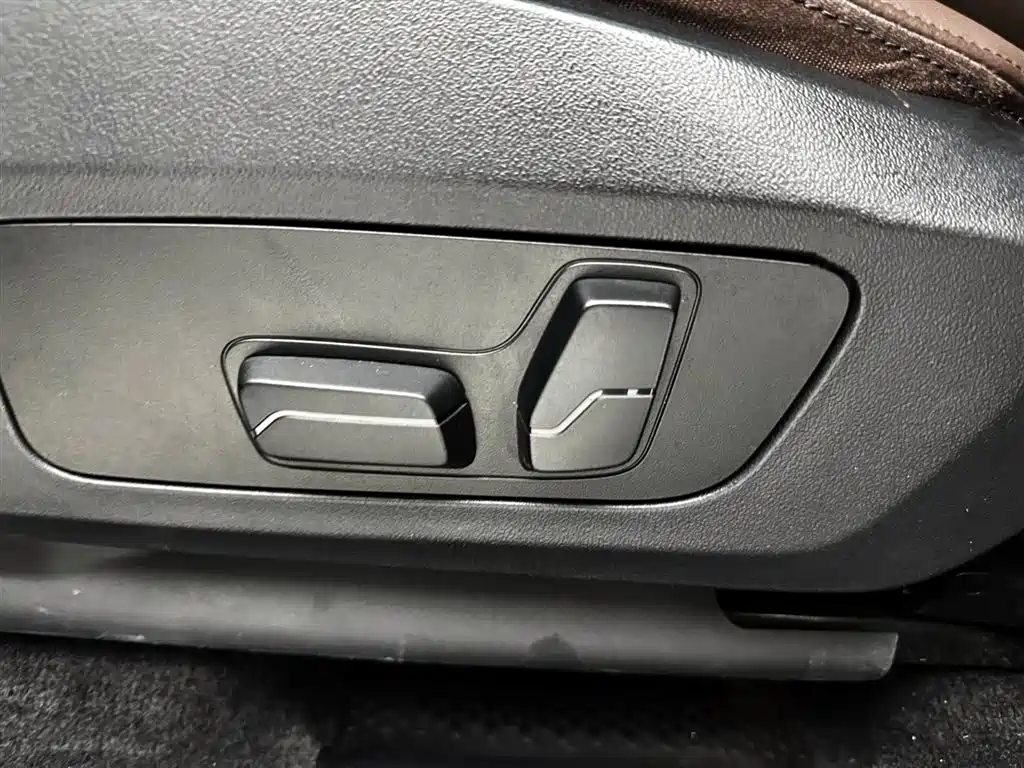 BMW X1 2023 sDrive20Li X Design Package фото 18