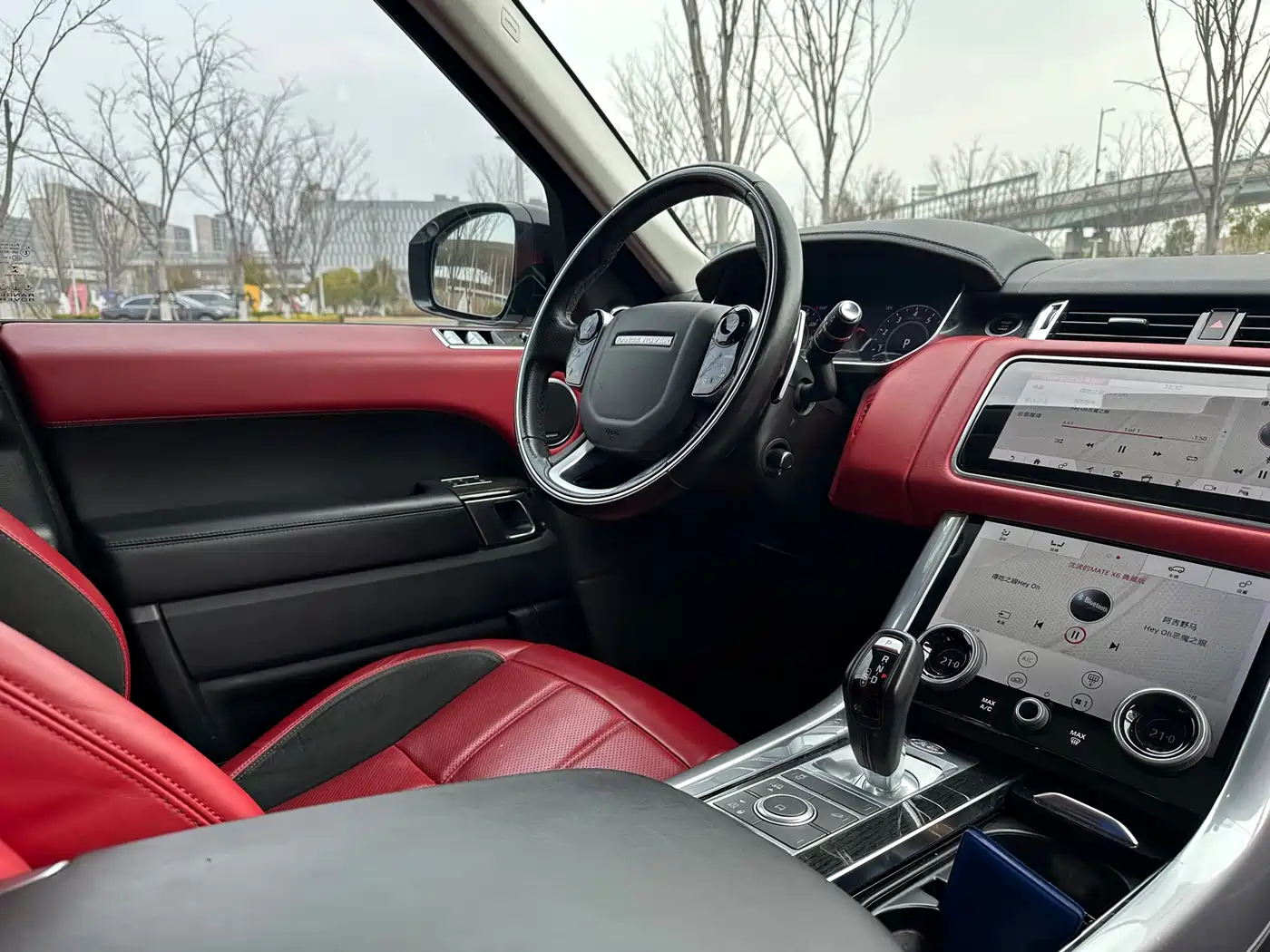 Land Rover Range Rover Sport 2021 3.0 L6 Gloss Black Edition фото 12