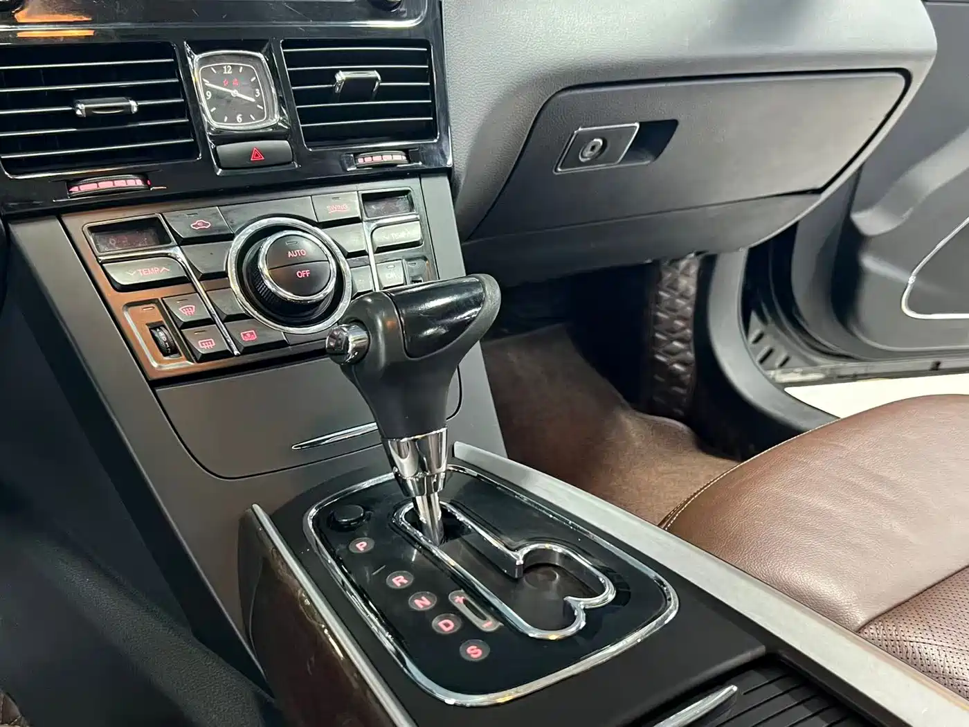 Hongqi H7 2015 2.0T Luxury фото 13