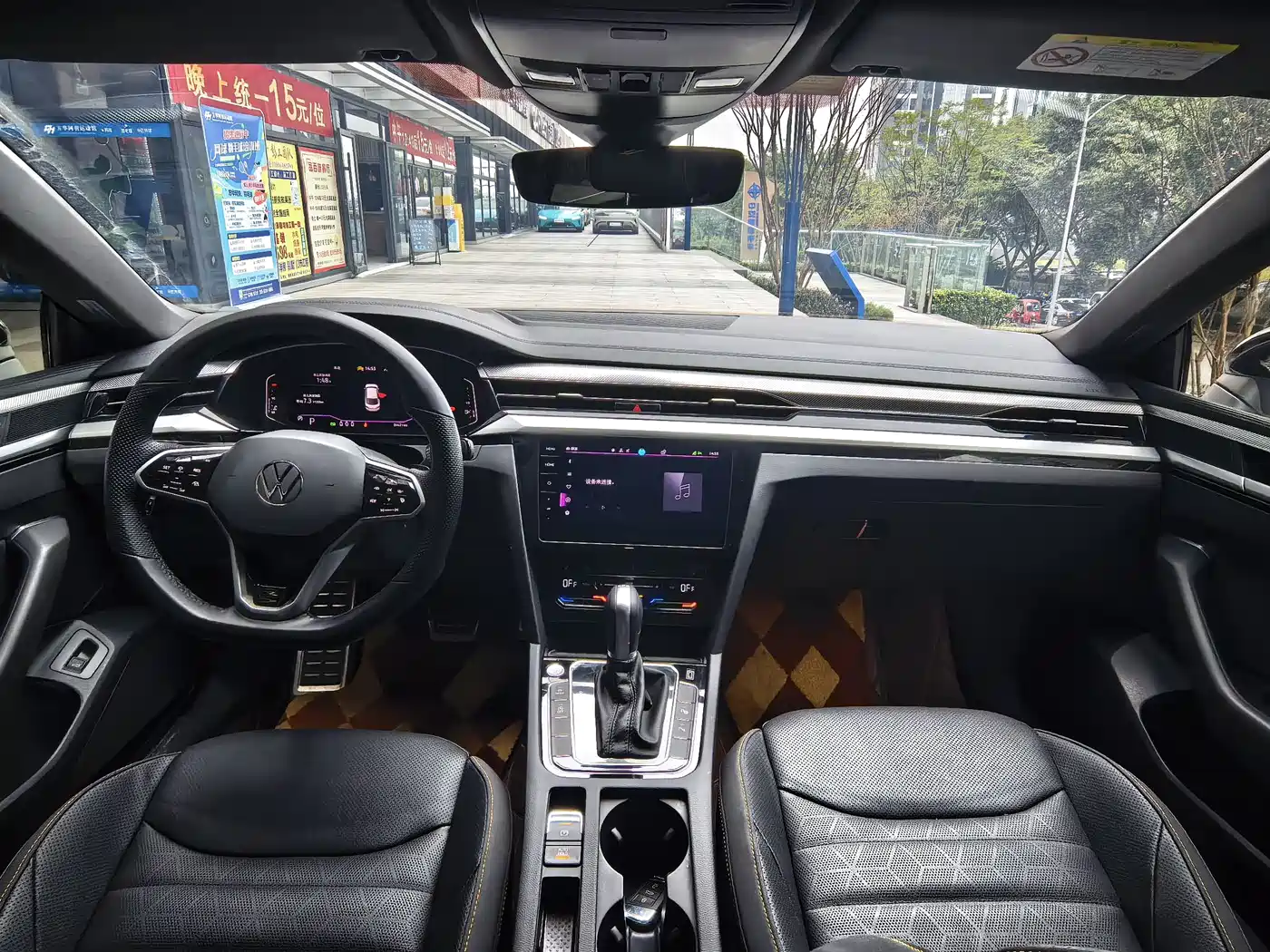 Volkswagen FAW-Volkswagen CC 2023 380TSI Eye-catching Edition фото 12
