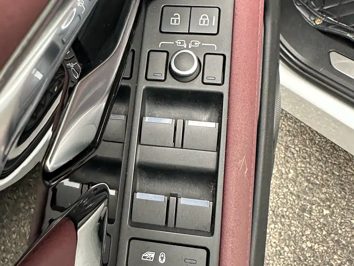 LAND ROVER RANGE ROVER AURORA NEW ENERGY