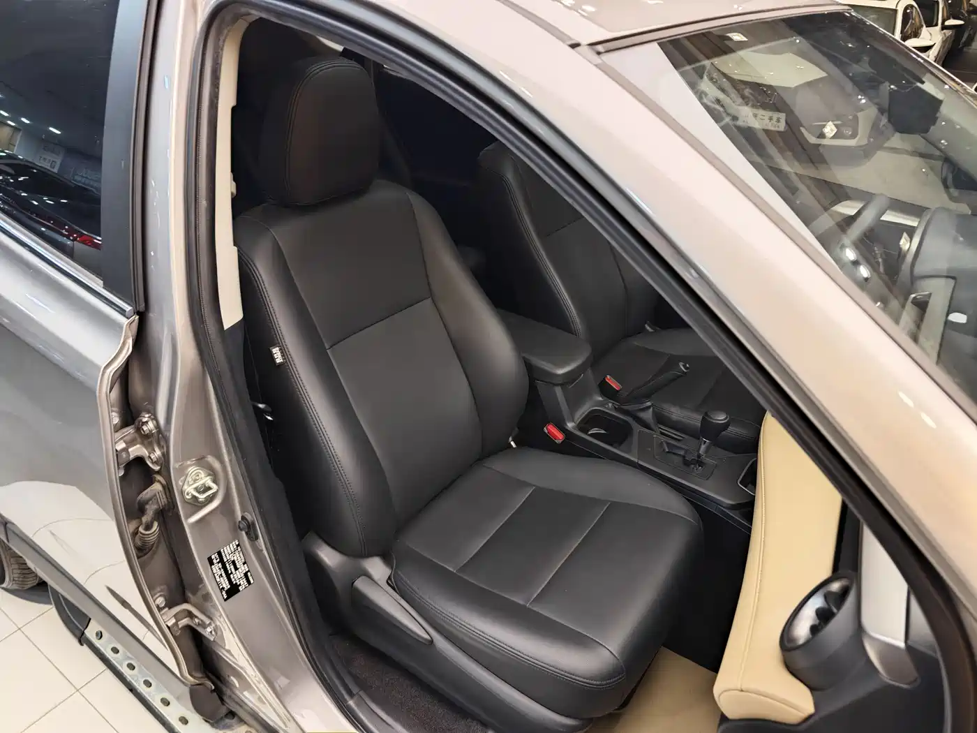 Toyota RAV4 Rongfang 2019 2.0L CVT 2WD Trend Edition China VI фото 31