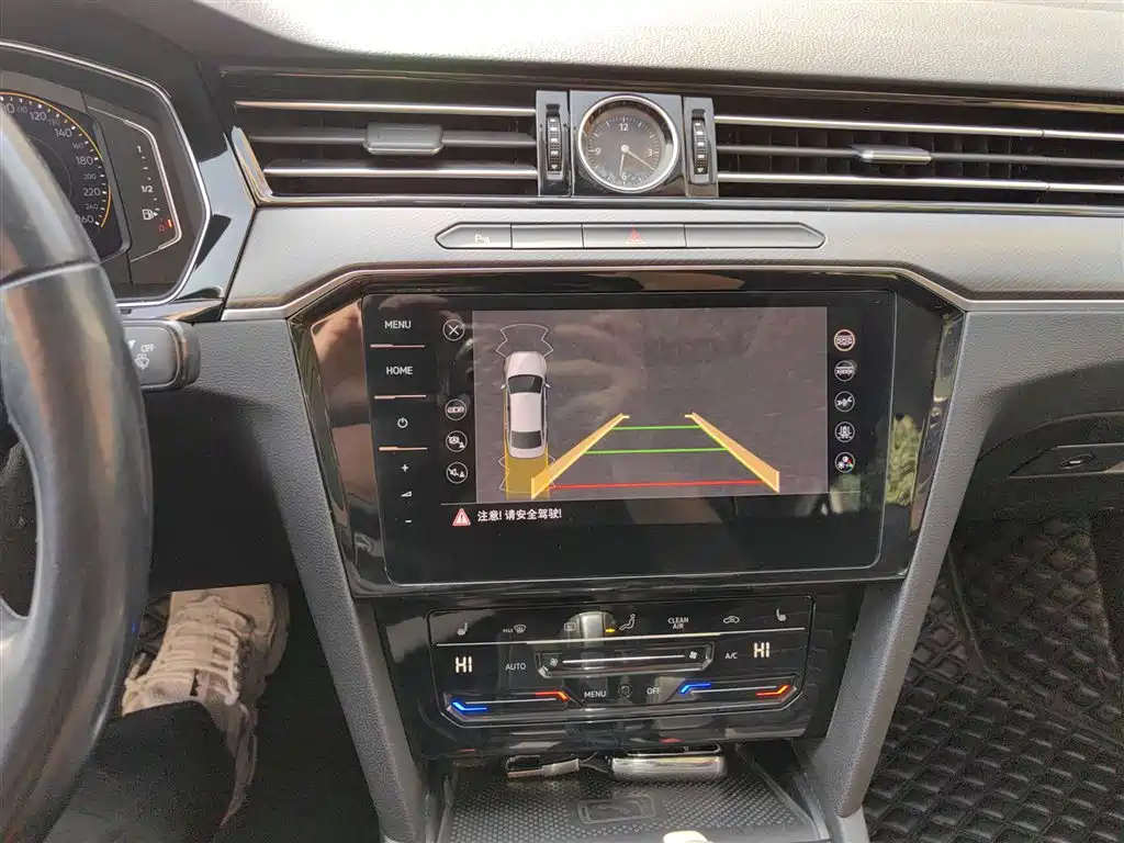 Volkswagen Magotan 2020 330TSI DSG Luxury фото 10