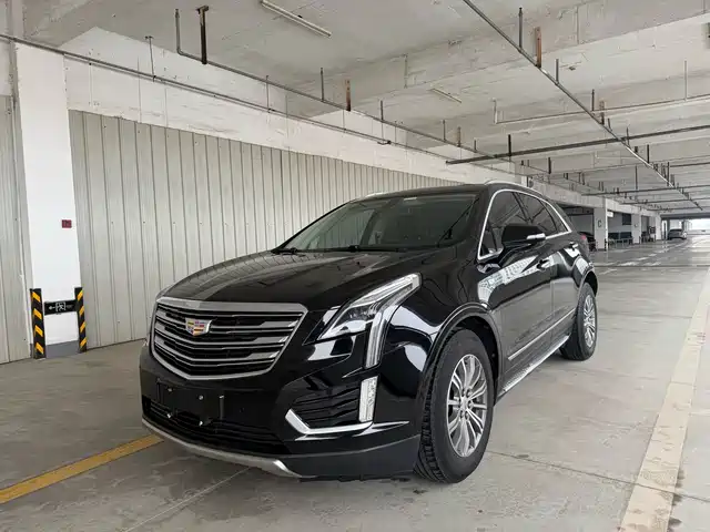 CADILLAC XT5