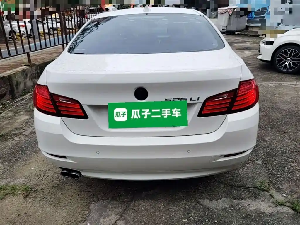 BMW 5 Series 2014 525Li Leading фото 6