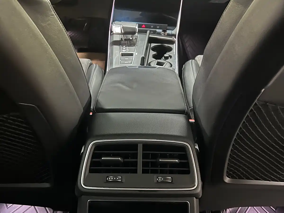 Audi A6L 2022 45 TFSI quattro Premium Dynamic фото 8