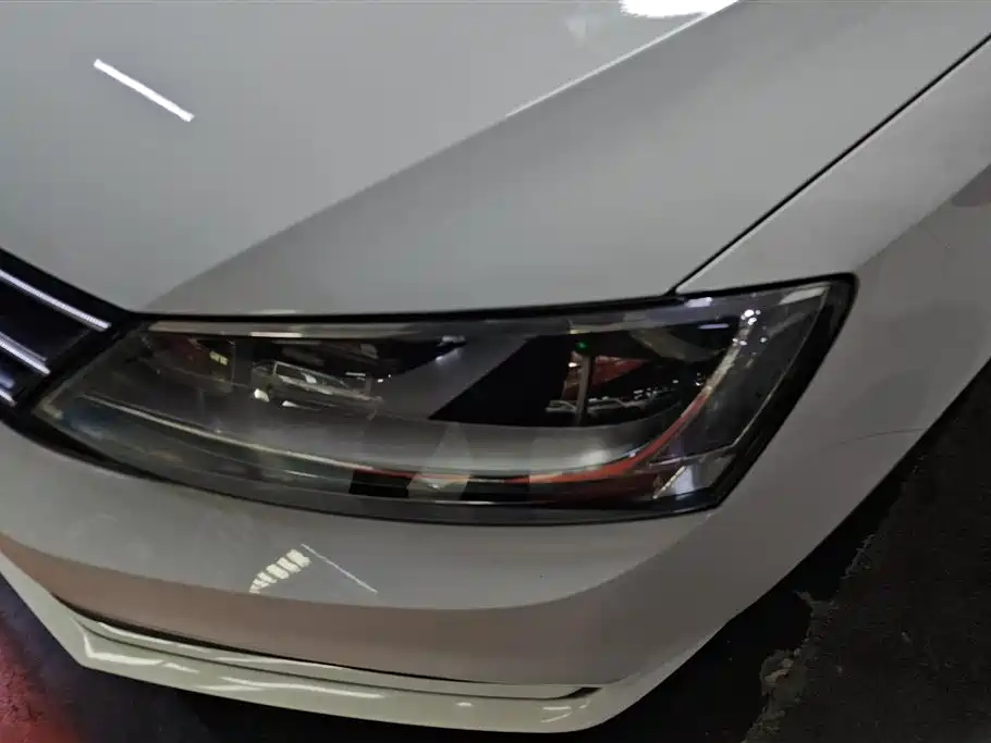 Volkswagen Sagitar 2018 1.6L Manual Fashion фото 5
