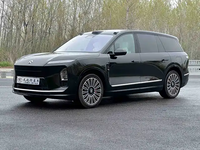 NIO ES8 2025 Base Model 7-Seater