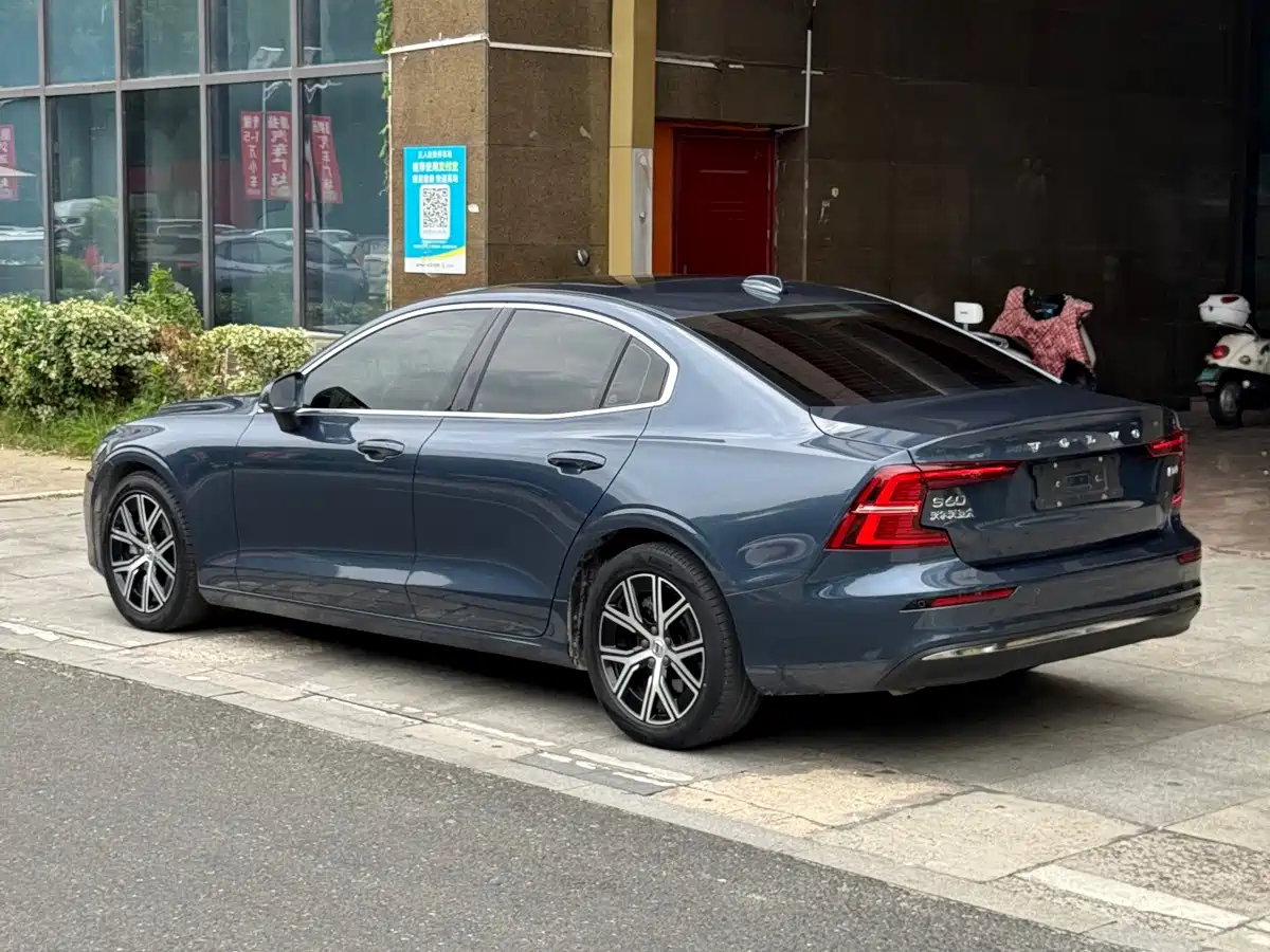 Photo 4 - Volvo S60