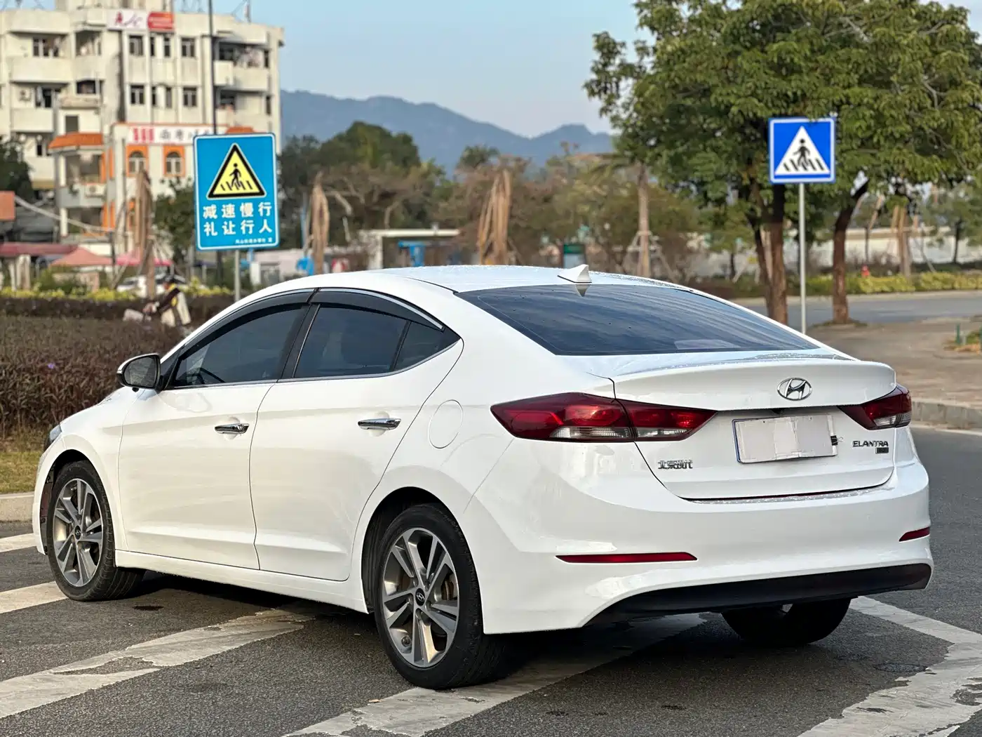 HYUNDAI LEAD