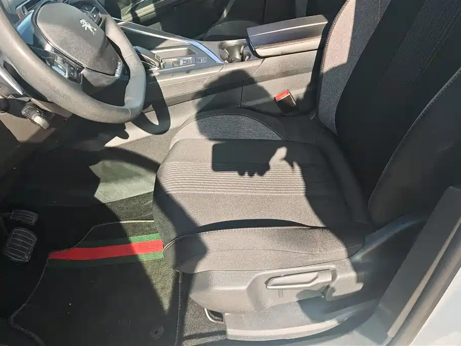 Peugeot 4008 2018 350THP Comfort Edition фото 9