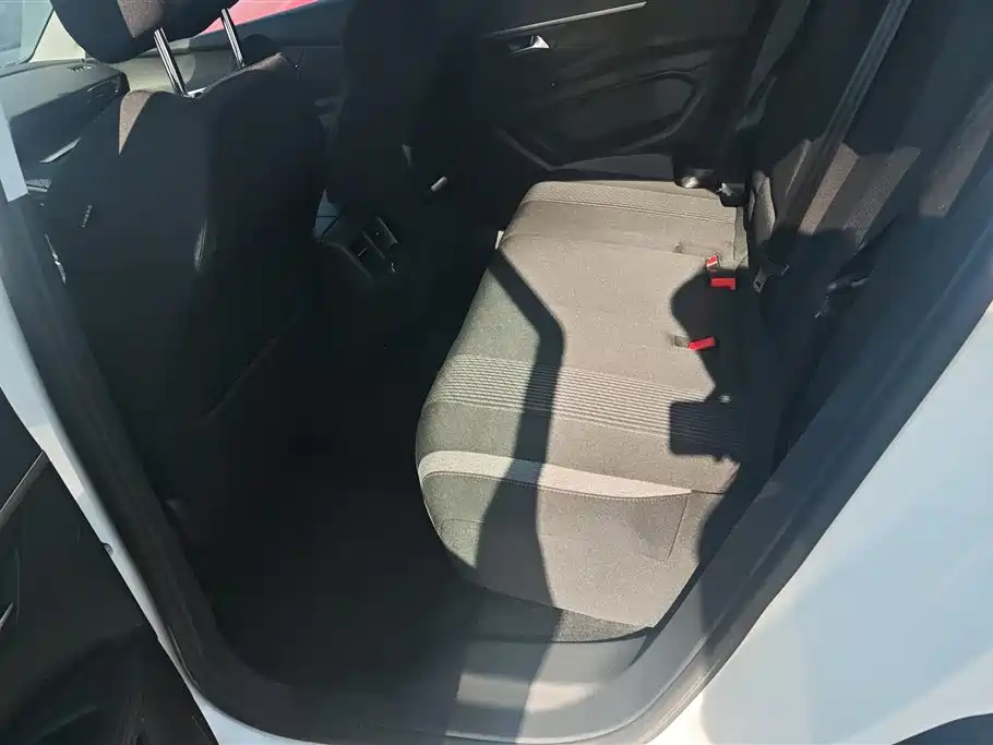 Peugeot 4008 2018 350THP Comfort Edition фото 11