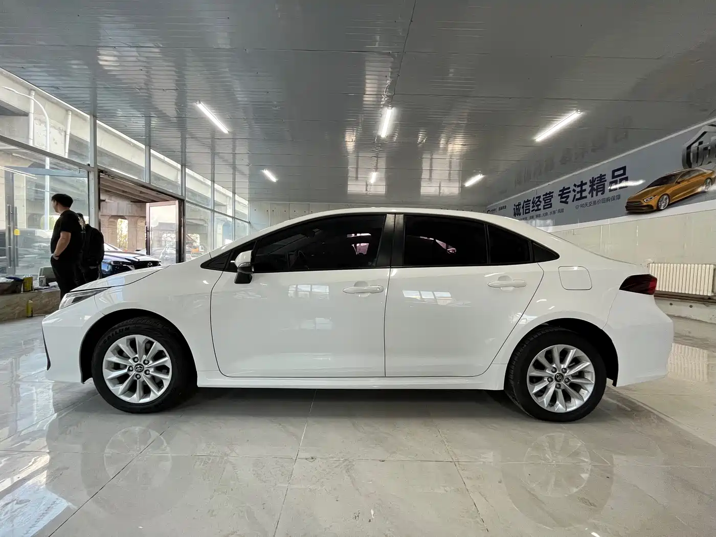 Toyota Corolla 2022 1.2T S-CVT Pioneer PLUS Edition фото 3