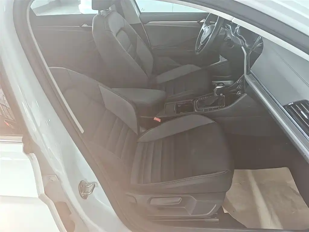 Volkswagen Sagitar 2022 280TSI DSG Surpassing Edition фото 25