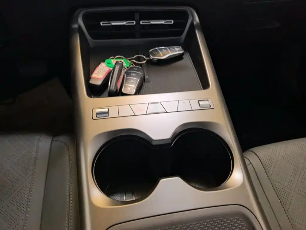 BYD Qin PLUS 2026 DM-i Smart Edition 128KM Progressive фото 14