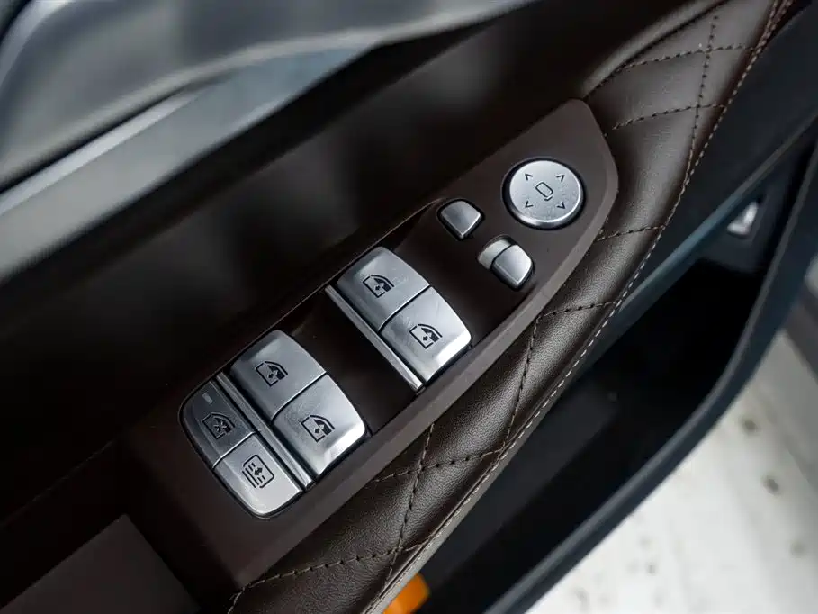 BMW 7 Series 2021 Model 730Li M Sport Package фото 23