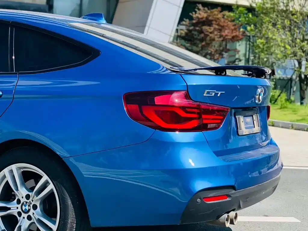 BMW 3 Series GT 2021 2020 320i M Sport Package