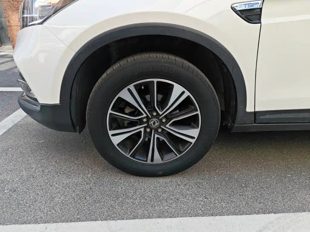 Dongfeng Aeolus Dongfeng Fengshen AX7 2018 2018 Classic 1.6T Auto Luxury