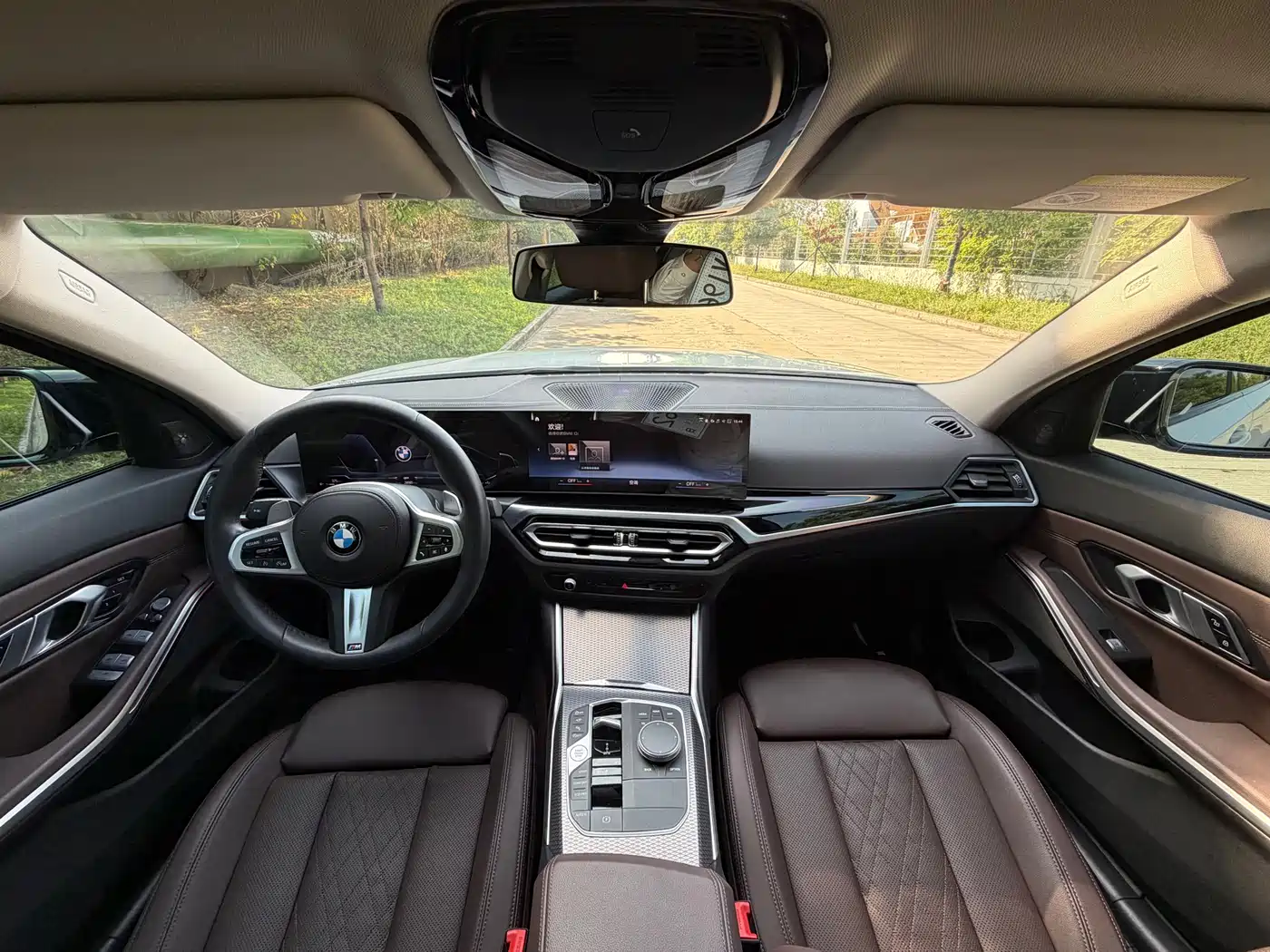 BMW 3 Series 2023 325Li M Sport Black Night Package фото 12