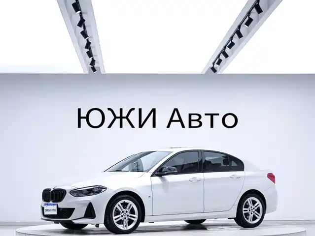 BMW 1 Series 2022 120i M Sport Shadow Edition — фото 4