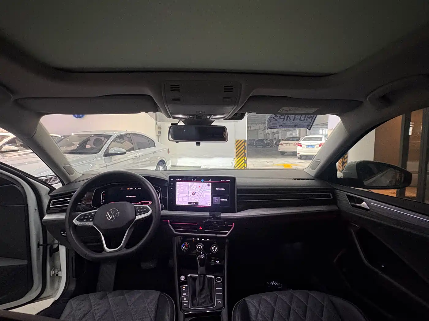 Volkswagen Sagitar 2023 300TSI DSG Surpassing Edition фото 4