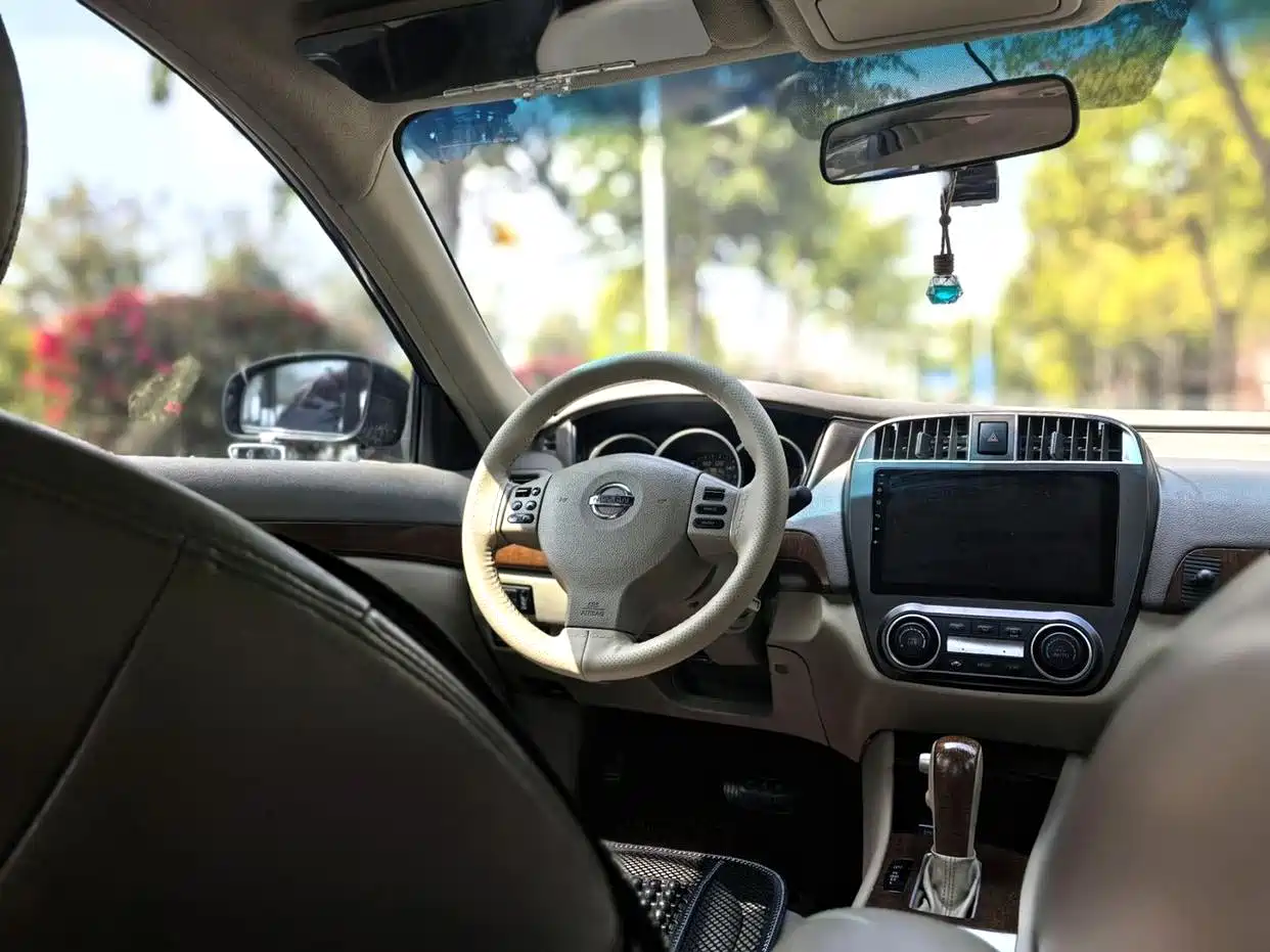 Nissan Sylphy 2010 2009 2.0XL CVT Technology Sunroof Edition