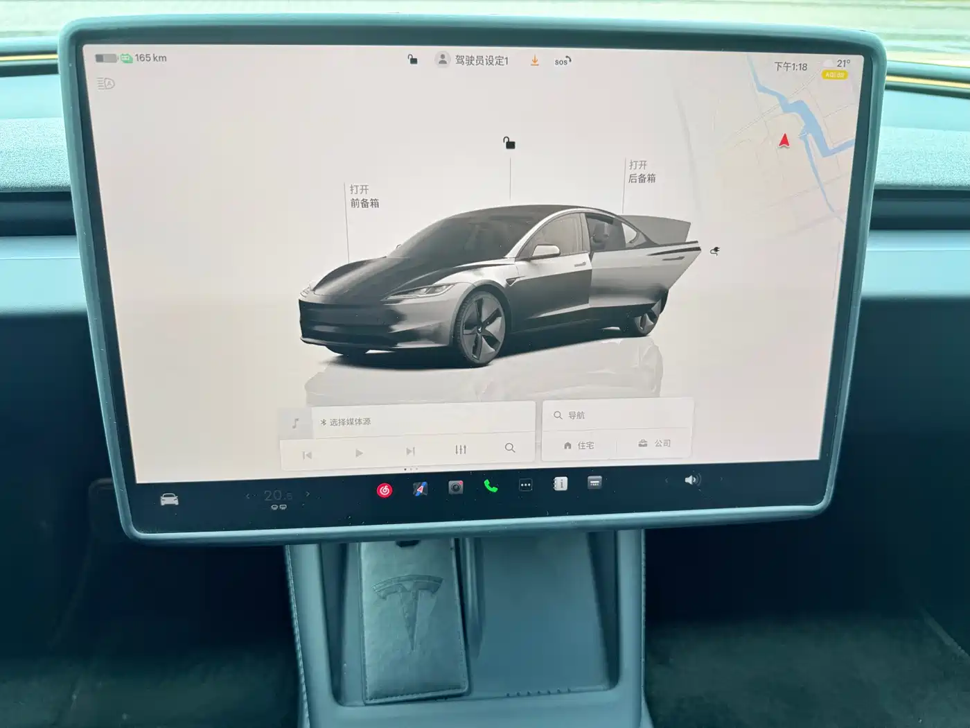 TESLA MODEL 3