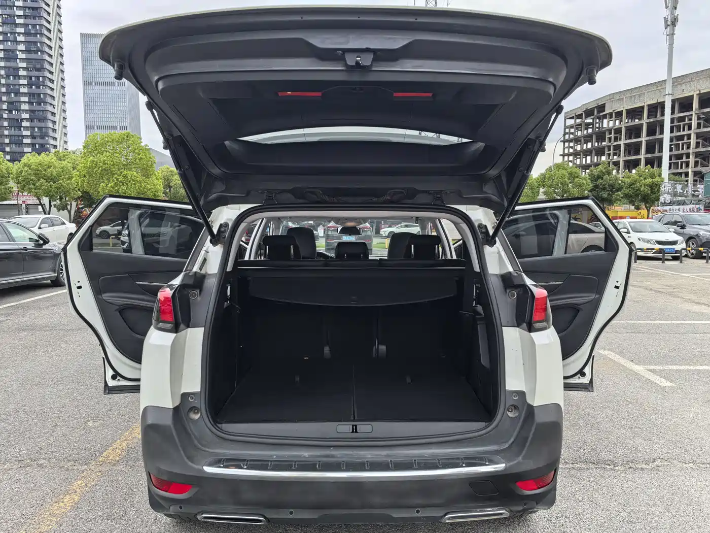 Peugeot 5008 2017 380THP 7-seat Elite Edition фото 19
