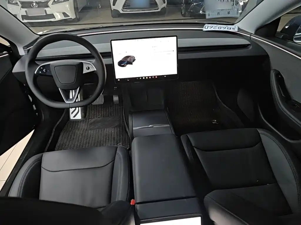 Tesla Model 3 2026 2025 Model Year Facelift Rear-Wheel Drive