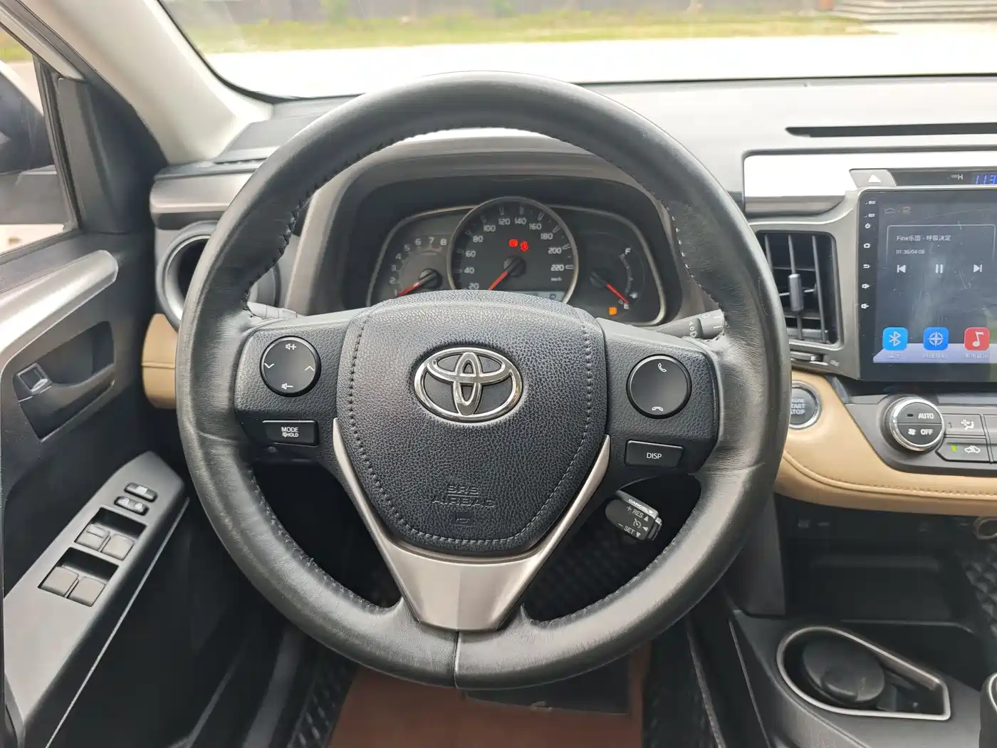 Toyota RAV4 Rongfang 2016 2.0L CVT 2WD Trend (China V) фото 16