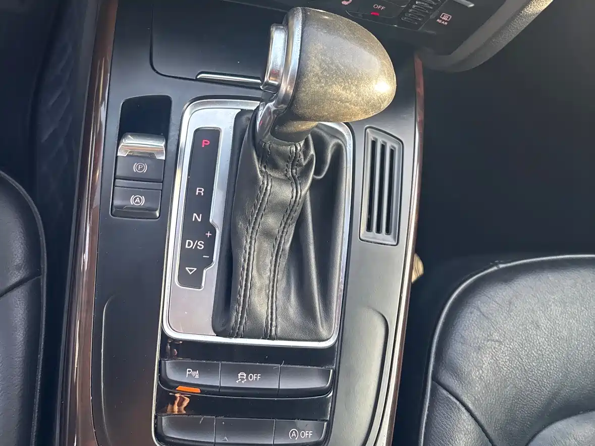 Audi A4L 2013 35 TFSI Automatic Comfort фото 14