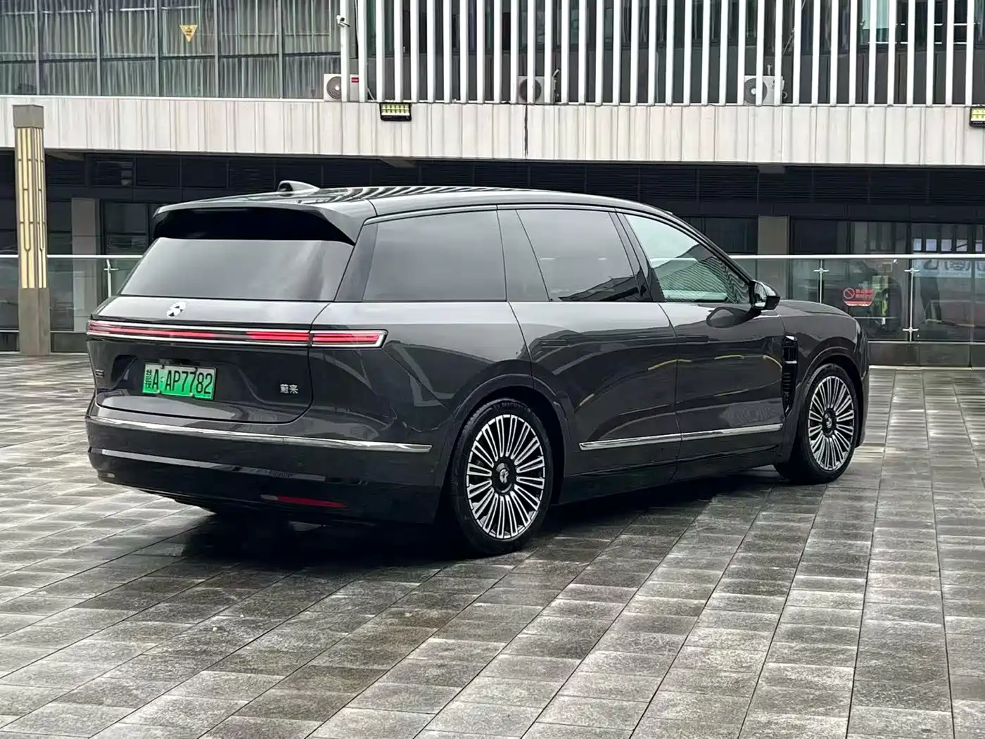 NIO ES8 2025 2025 Model 6-Seat Executive Luxury Edition