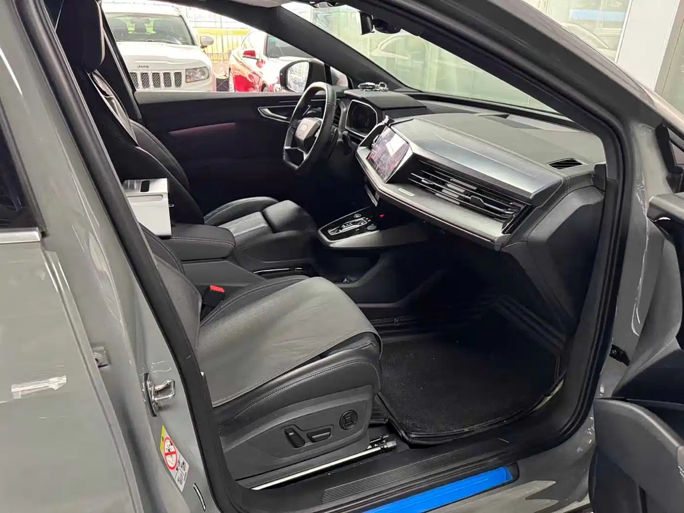 Audi Q4 e-tron 2023 2023 40 e-tron Pioneer Edition