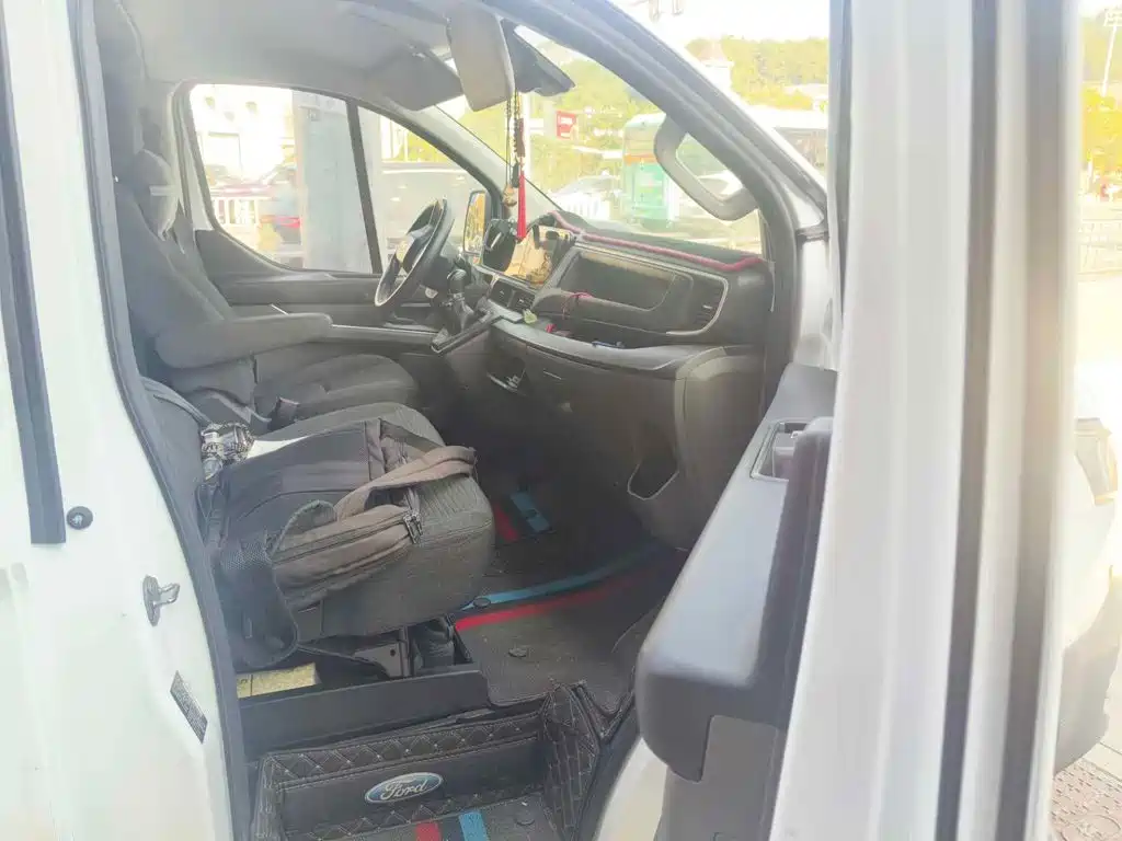 Ford Transit 2023 2023 Model 2.0T Diesel Manual Multi-Purpose Commercial Vehicle Short Wheelbase Low Roof 5/6-Seater
