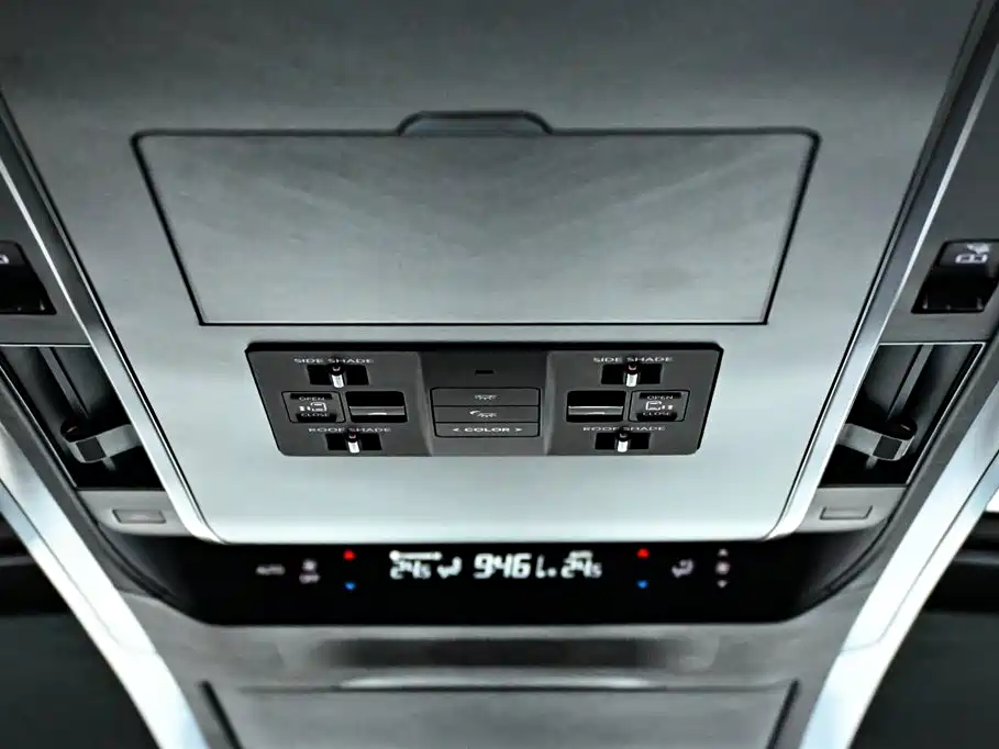 Lexus LM 2023 500h 6-Seater Prestige Edition фото 35