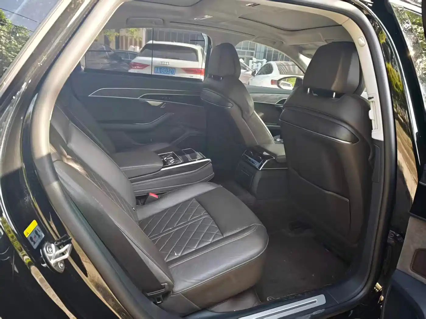 Audi A8 2021 A8L 50 TFSI quattro Comfort фото 4