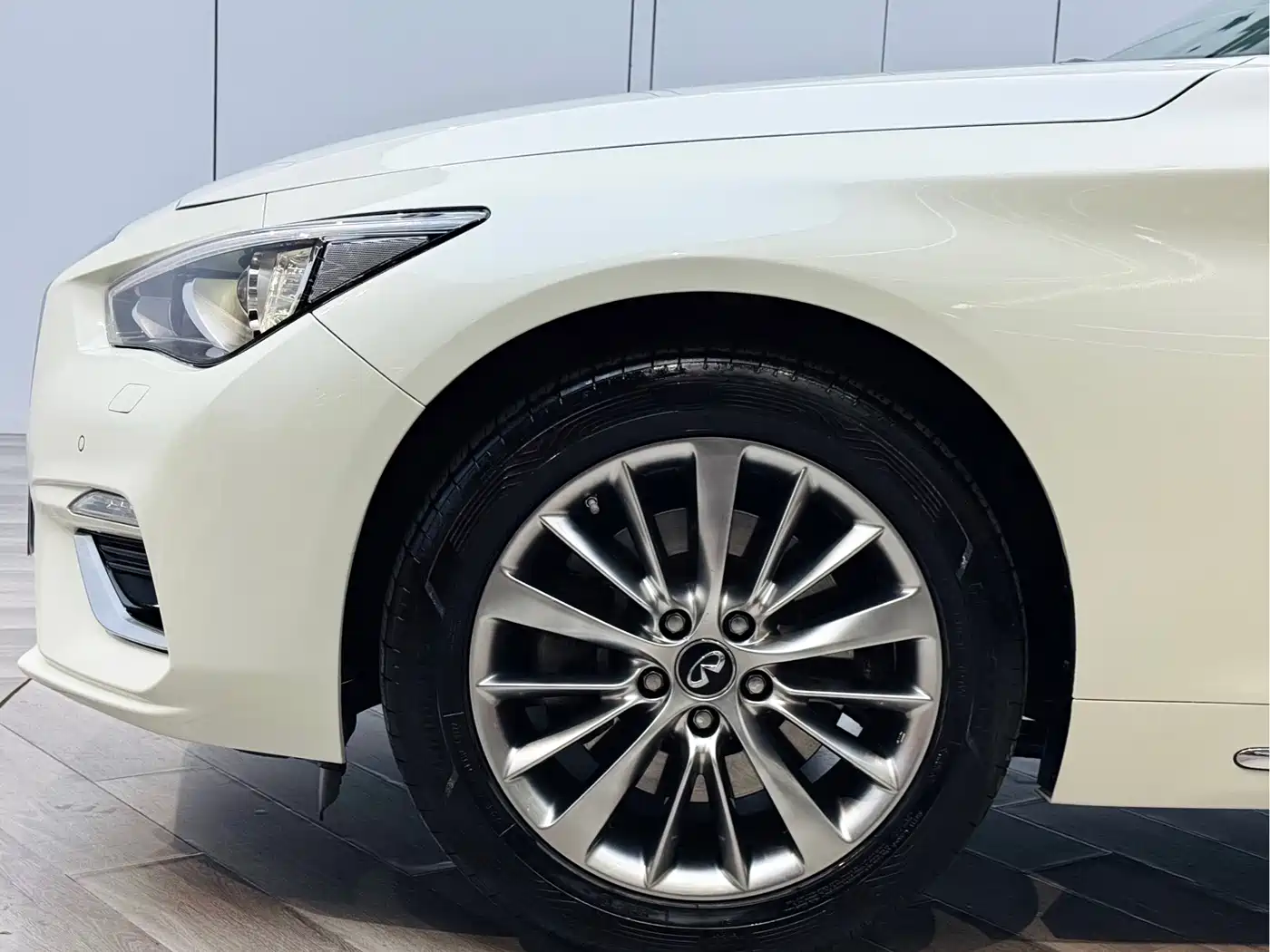 Infiniti Q50L 2020 2018 2.0T Premium Edition (China VI)