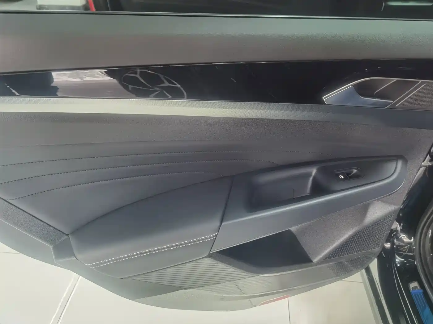 Volkswagen Passat 2025 2024 330TSI Starlight Elite Edition