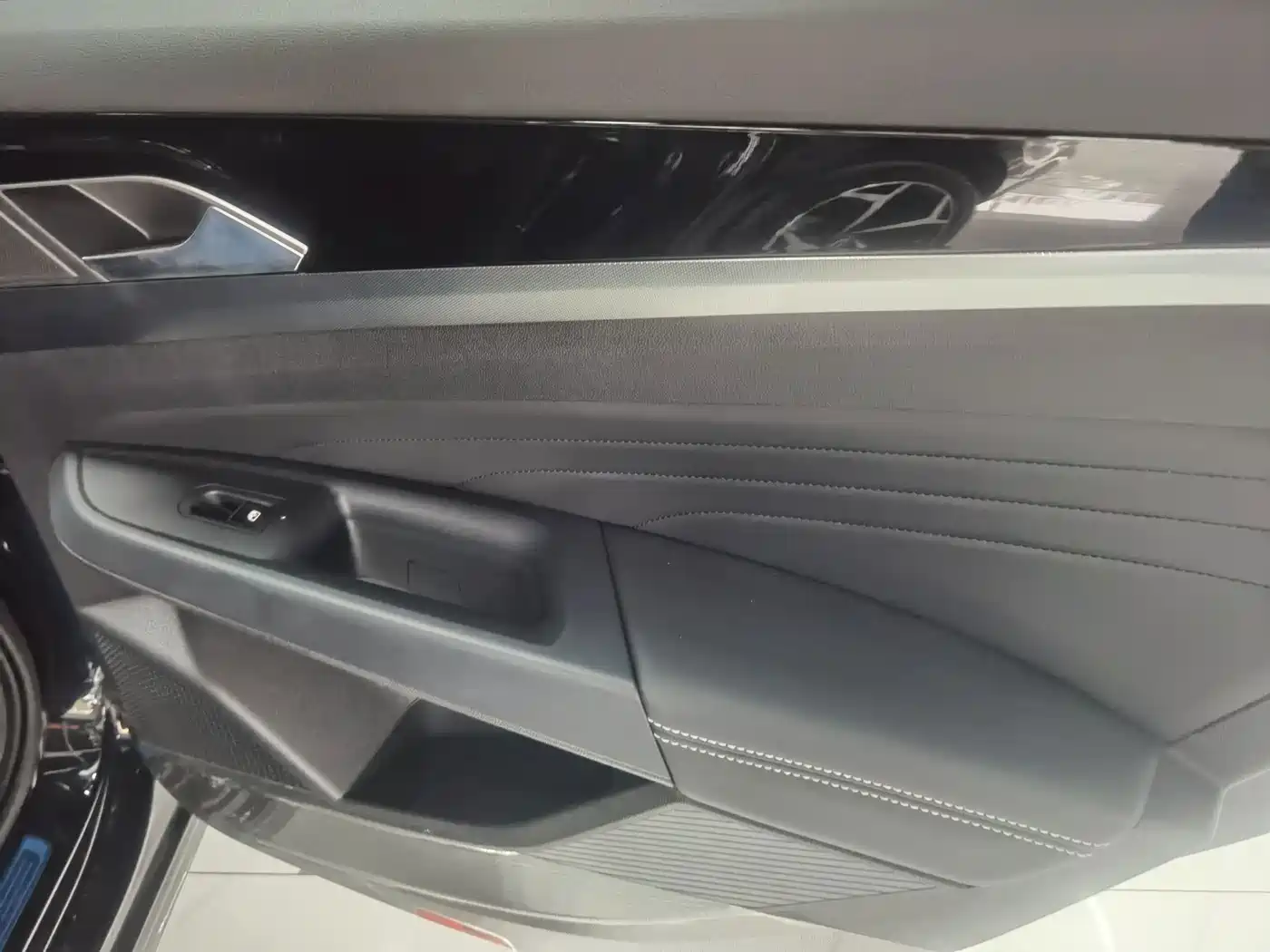 Volkswagen Passat 2025 2024 330TSI Starlight Elite Edition