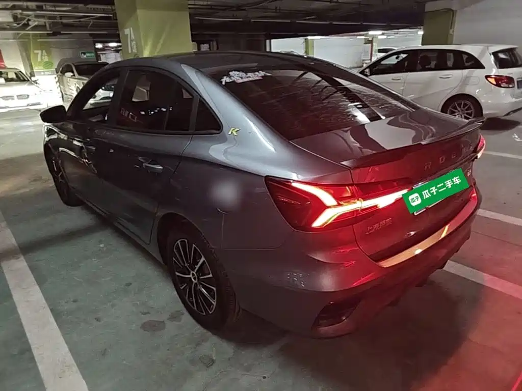 Фото 5 - Roewe i5