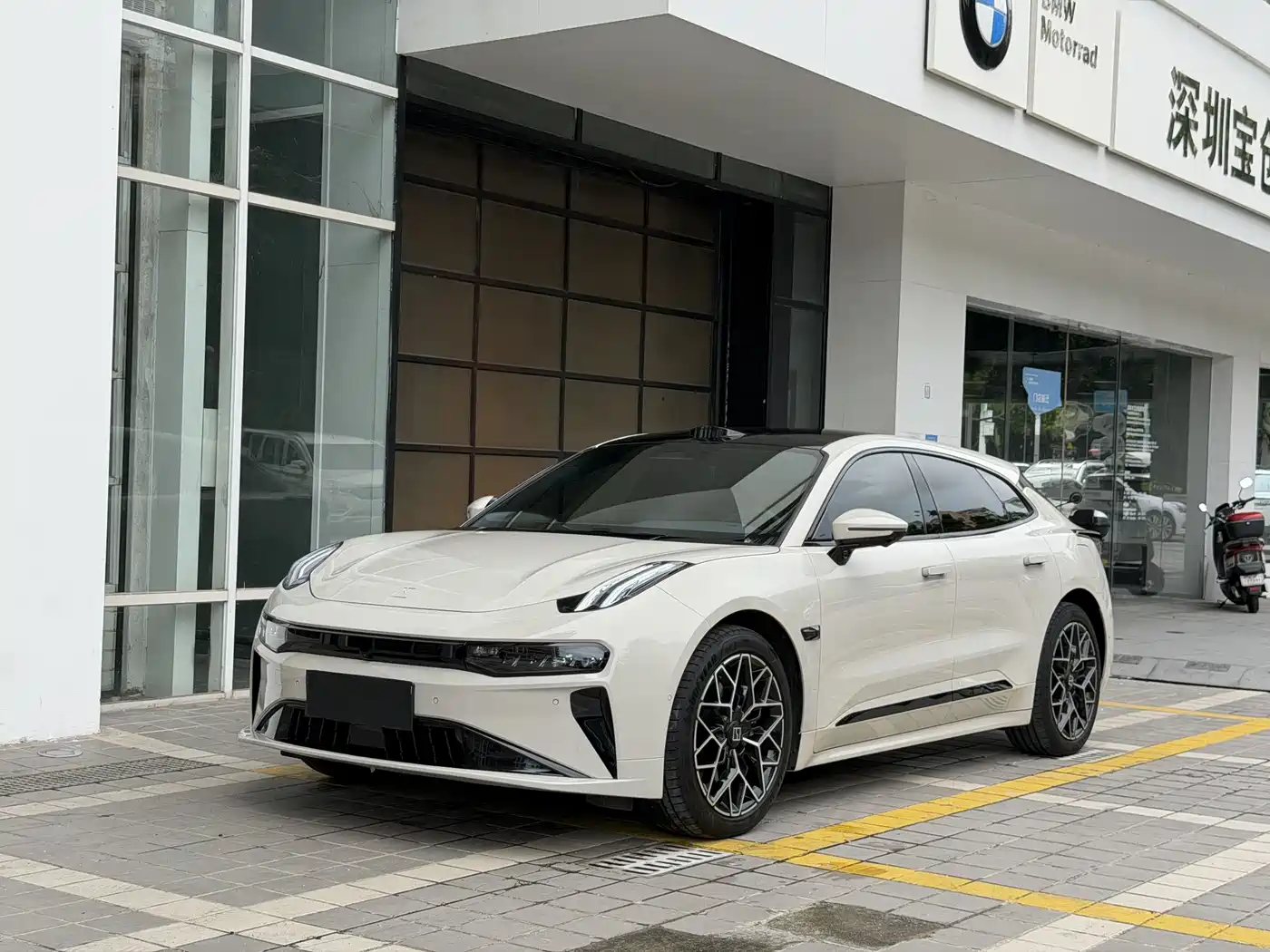 ZEEKR 001 2025 WE Edition 100kWh RWD